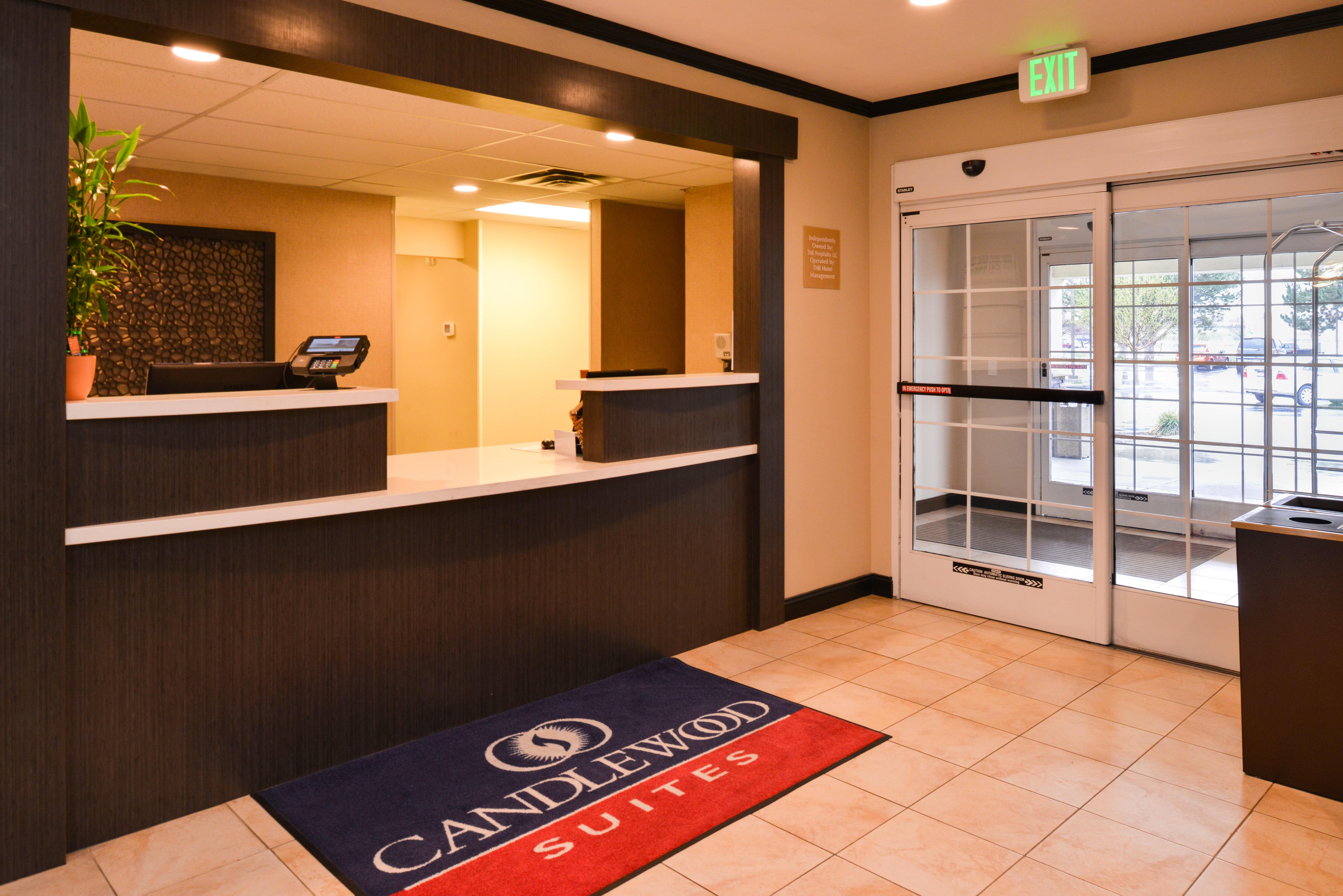 Candlewood Suites Boise - Towne Square By Ihg Экстерьер фото