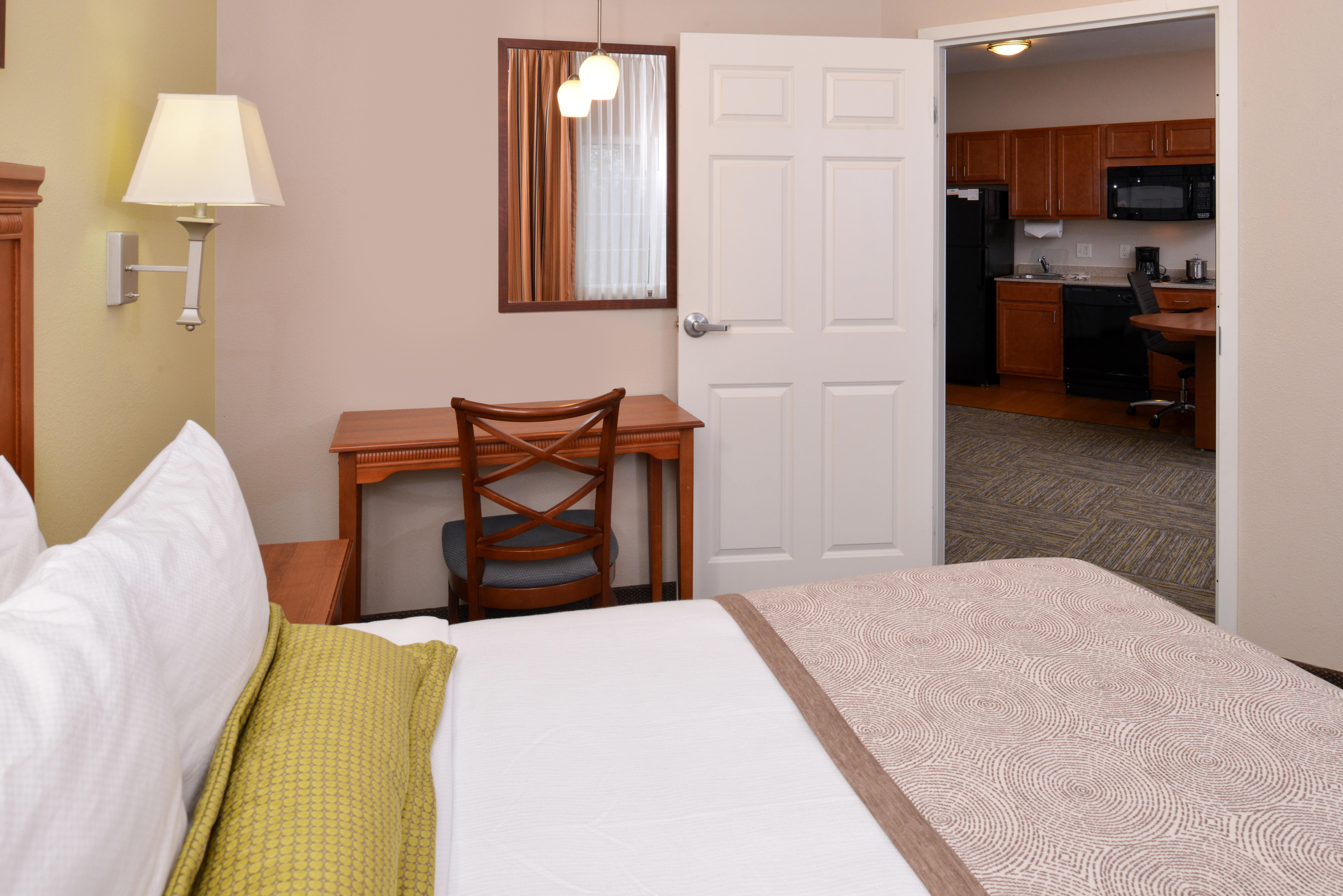 Candlewood Suites Boise - Towne Square By Ihg Экстерьер фото