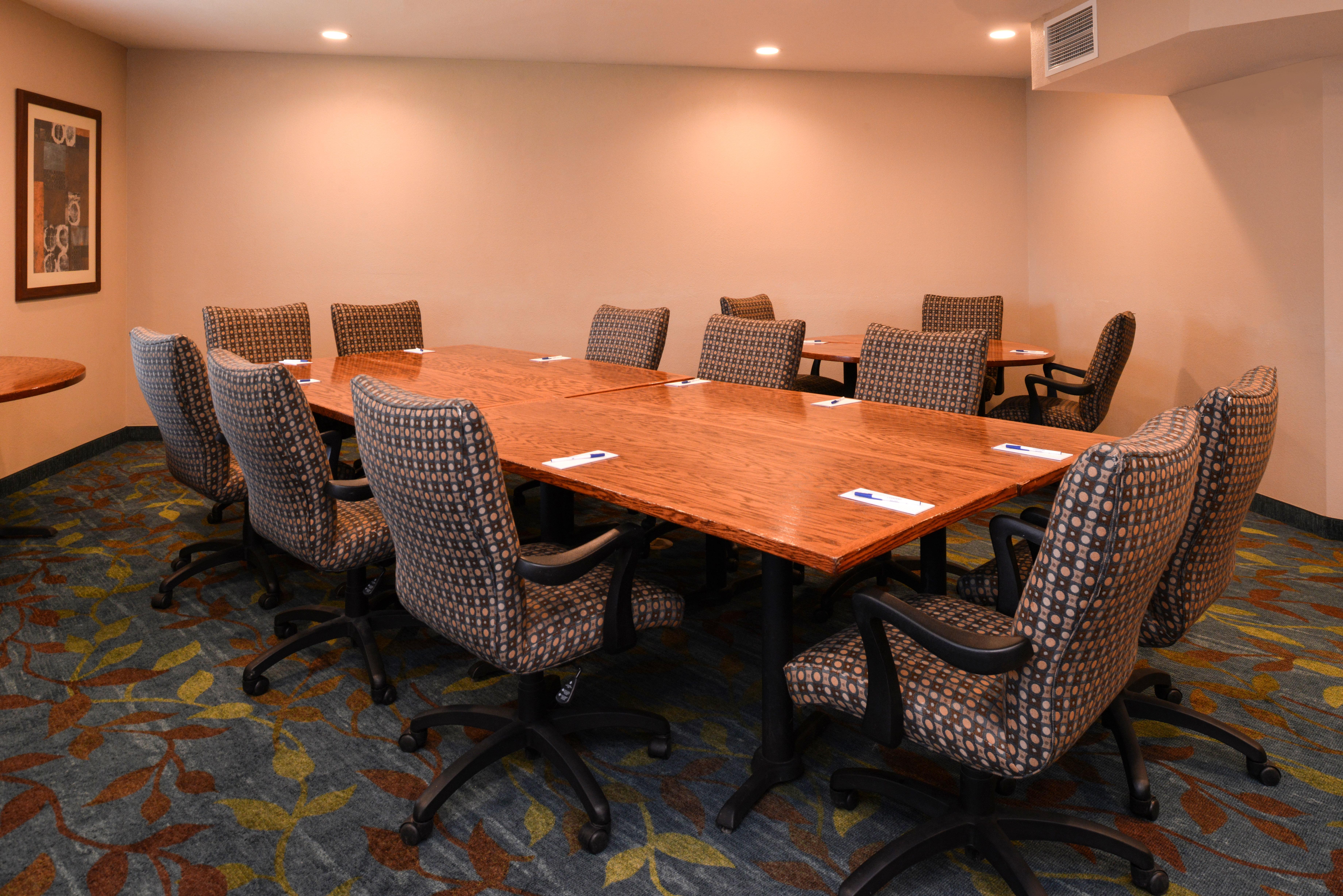 Candlewood Suites Boise - Towne Square By Ihg Экстерьер фото