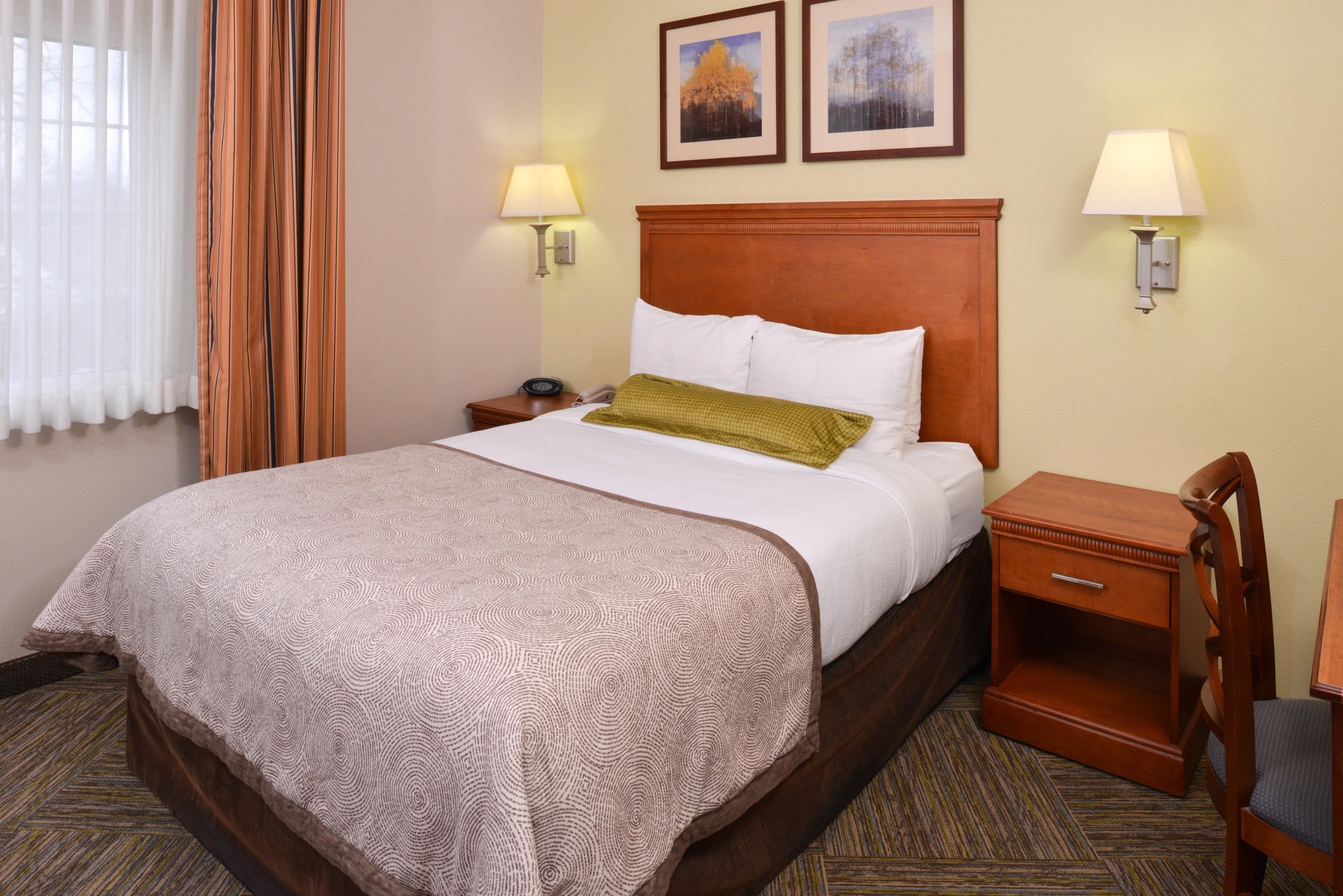 Candlewood Suites Boise - Towne Square By Ihg Экстерьер фото