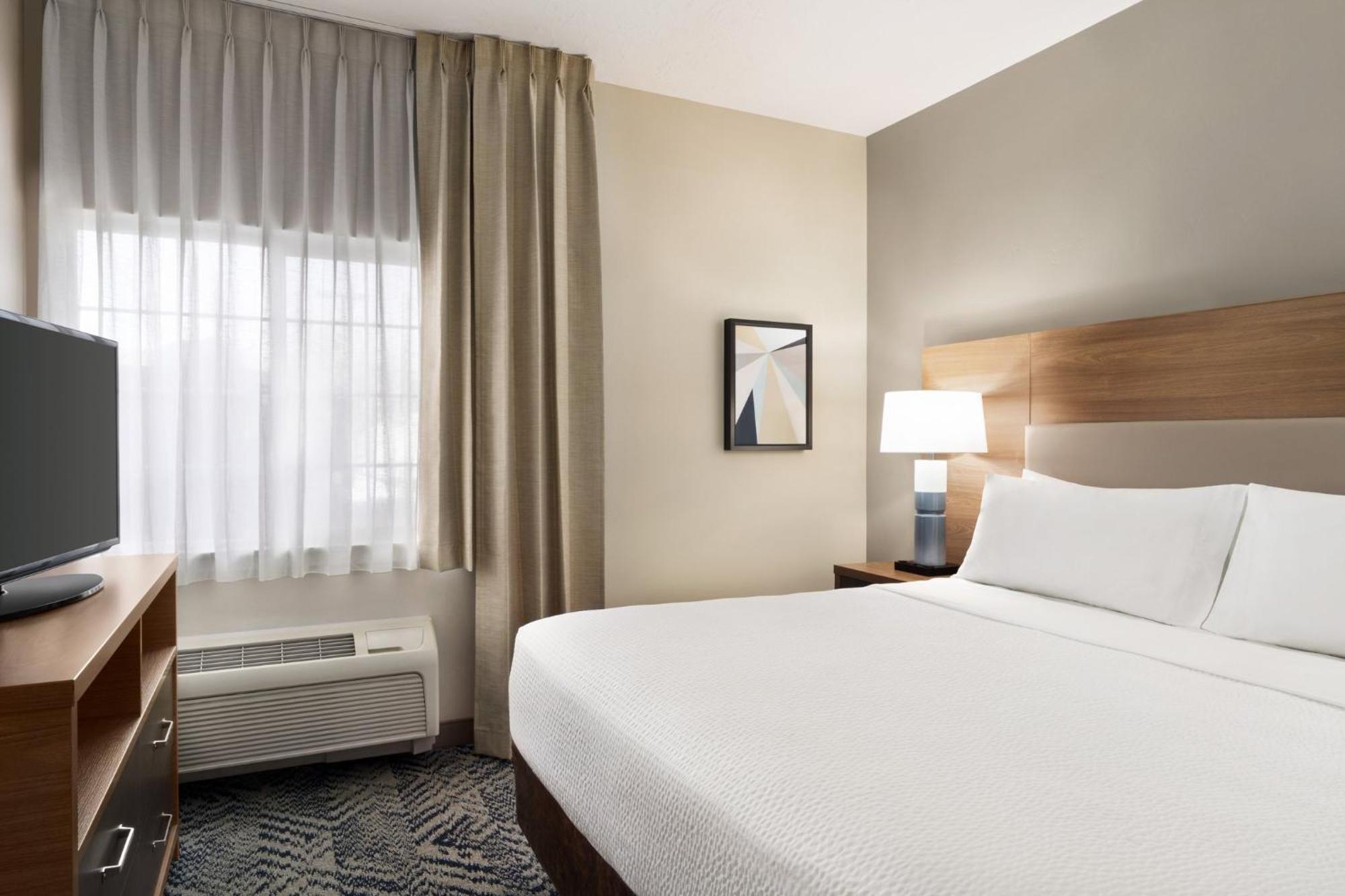 Candlewood Suites Boise - Towne Square By Ihg Экстерьер фото