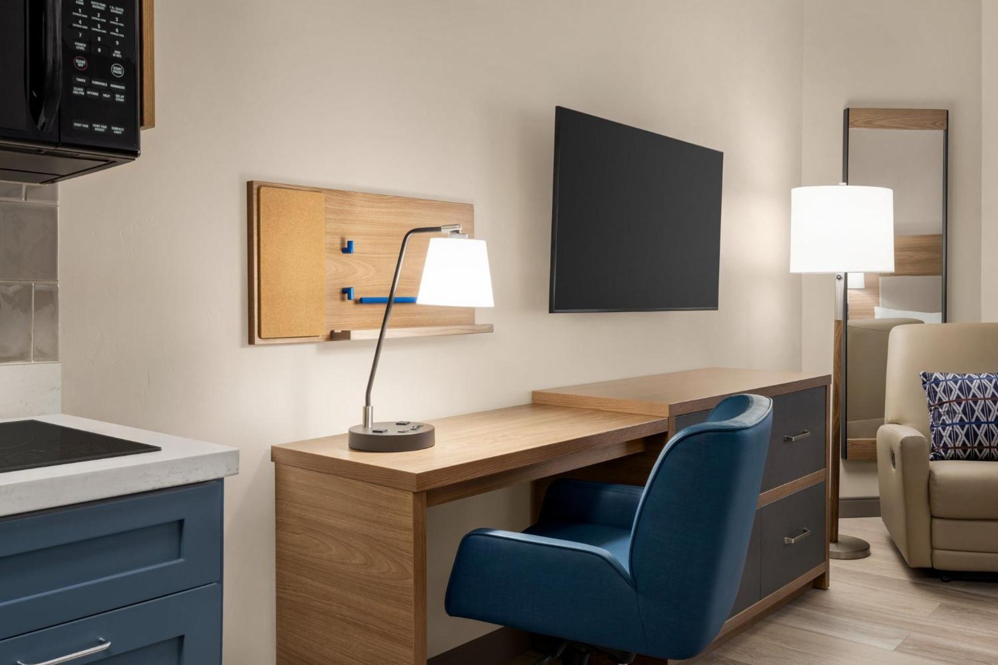 Candlewood Suites Boise - Towne Square By Ihg Экстерьер фото
