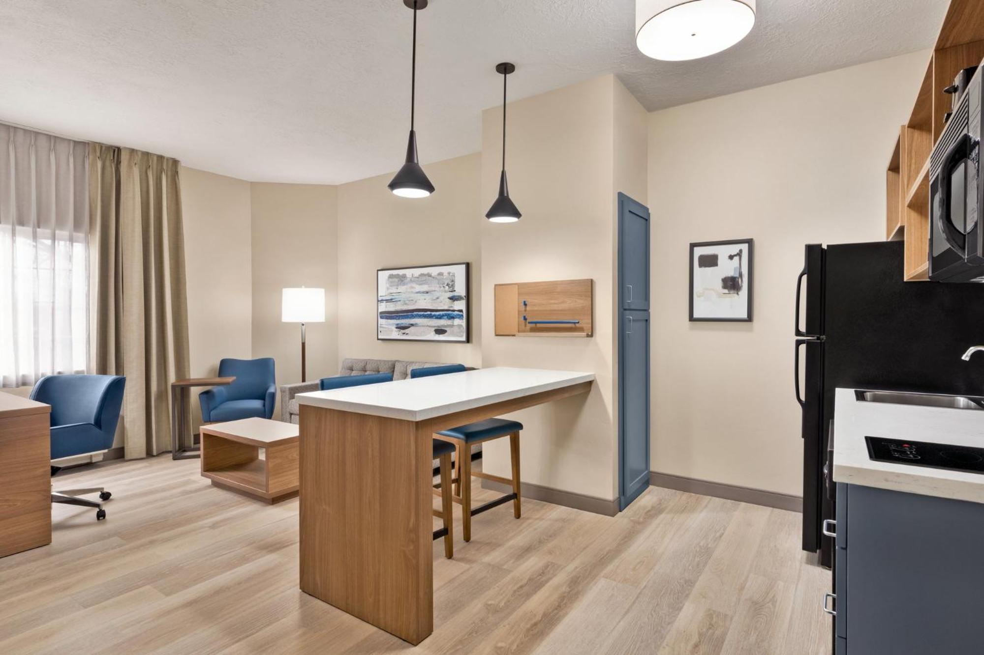 Candlewood Suites Boise - Towne Square By Ihg Экстерьер фото