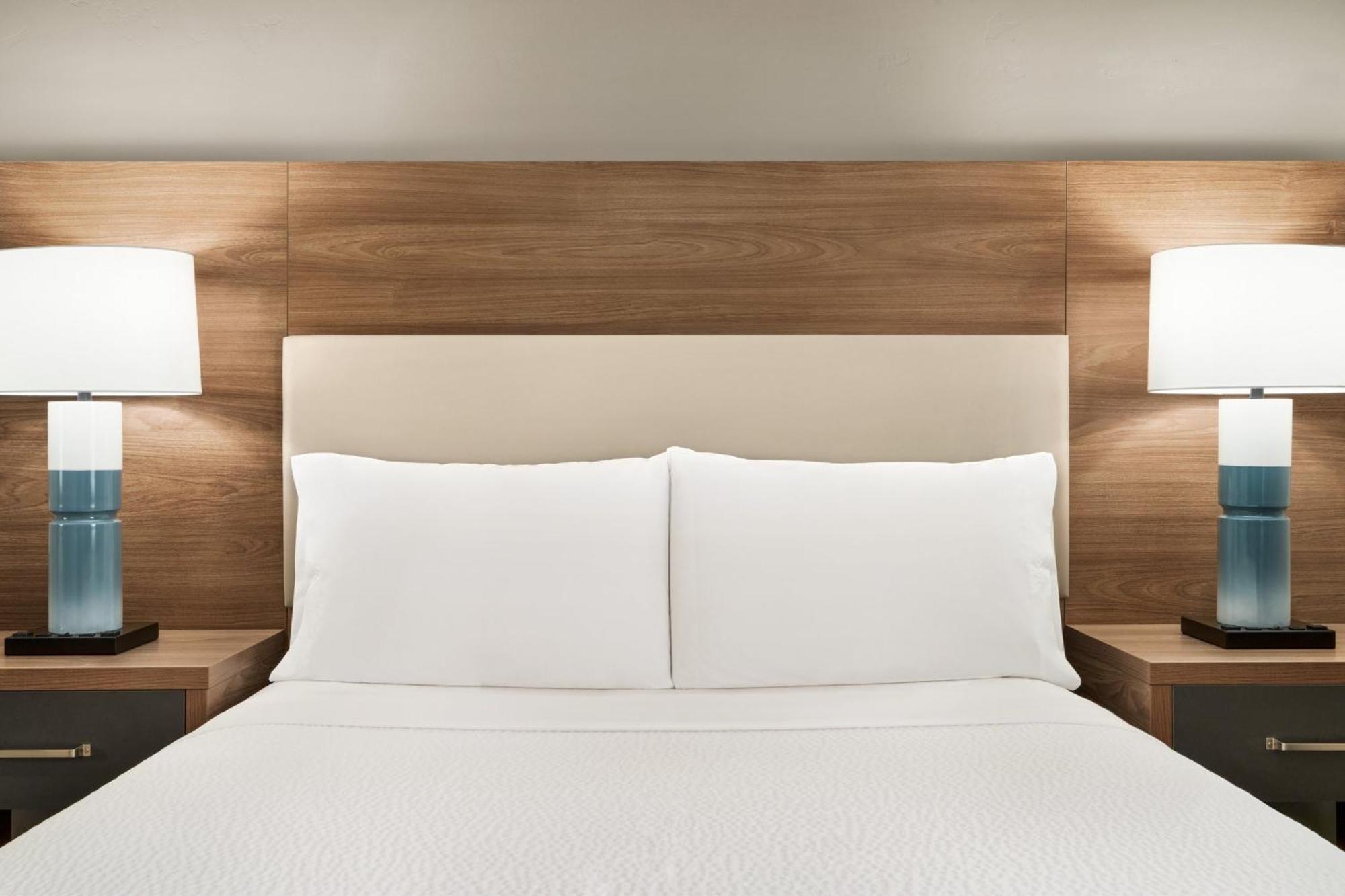 Candlewood Suites Boise - Towne Square By Ihg Экстерьер фото